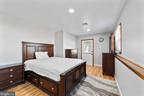 410 Lewistown Rd, Columbus NJ 08022-2222 exterior