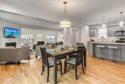 116 Castle Rd, Nahant MA  01908-1105 exterior