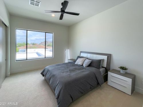 7729 13th Pl, Phoenix AZ  85020-4202 exterior