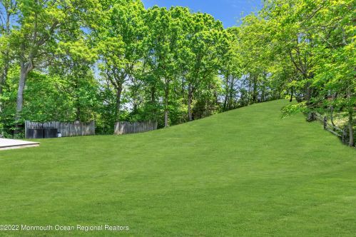 26 Lambert Johnson Dr, Tinton Falls NJ 07712-3753 exterior