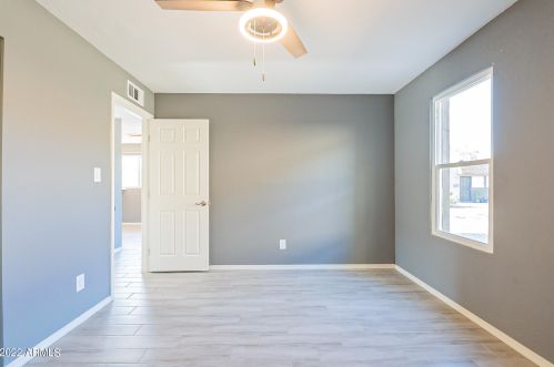 4769 Belleview St, Phoenix AZ  85008-5606 exterior