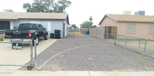 2208 73rd Ave, Phoenix, AZ 85035-3207