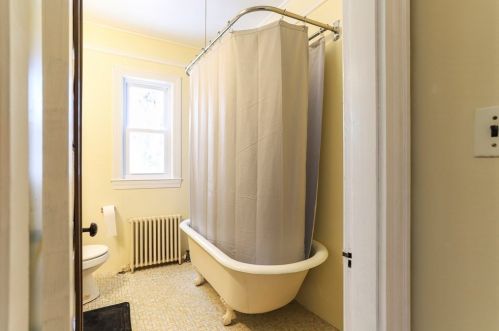 29 Fairview St, Dedham MA 02026-3254 exterior