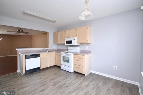 161 Evan Ct, West Deptford NJ 08086-2008 exterior