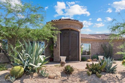 33807 4 Dr, Phoenix AZ 85045-0464 exterior