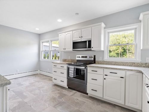 39 Riv St, Seekonk MA 02771-4706 exterior