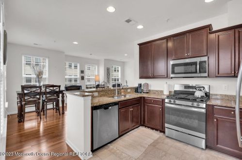 16 Kyle Dr, Tinton Falls NJ 07712-7536 exterior