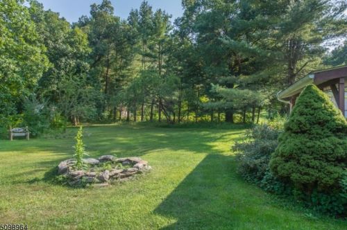 31 Courtland Dr, Wantage NJ  07461-1711 exterior