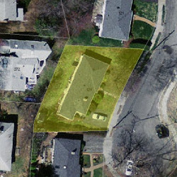 129 Selwyn Rd, Newton MA 02461-2142 aerial view