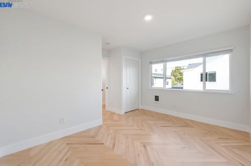 13095 Neptune Dr, San Leandro CA  94577-3130 exterior