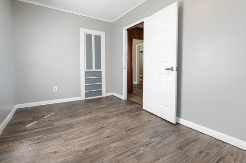 19 Jefferson St, Montgomery MA 01085-2821 exterior