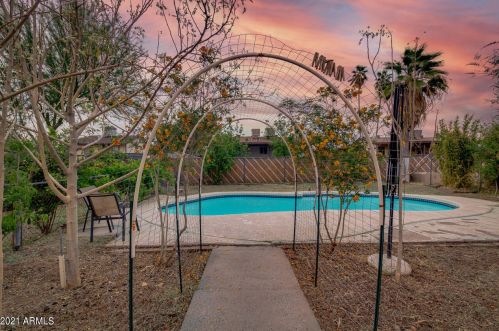 3844 Bloomfield Rd, Phoenix AZ  85032-7334 exterior