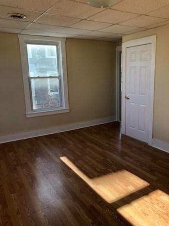 8 Barclay St, Worcester MA 01604-4234 exterior