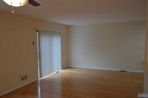 117 Broadway, Cresskill NJ  07626-2150 exterior