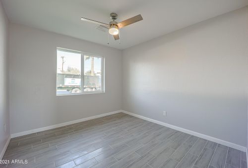 501 El Camino Dr, Phoenix AZ 85051-4627 exterior