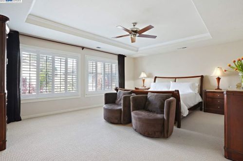 2349 Pacifica Ct, San Leandro CA 94577 exterior