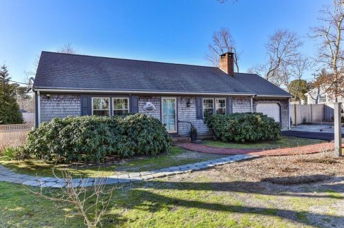 16 Joshuas Way, Chatham, MA 02633-1566
