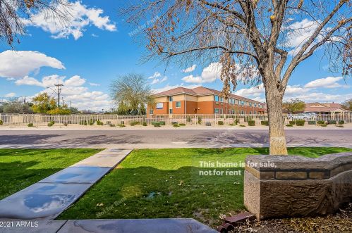 18239 40th St, Phoenix AZ  85032-1447 exterior