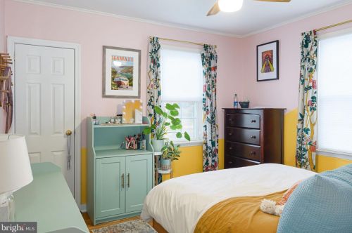 413 Beacon Ave, West Deptford NJ  08066-1152 exterior