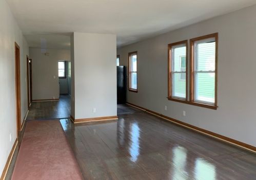 228 Phillips Ave, New Bedford MA 02746-1858 exterior