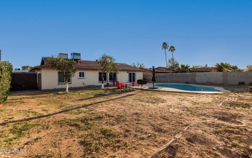 3762 Crocus Dr, Phoenix AZ 85032-5419 exterior