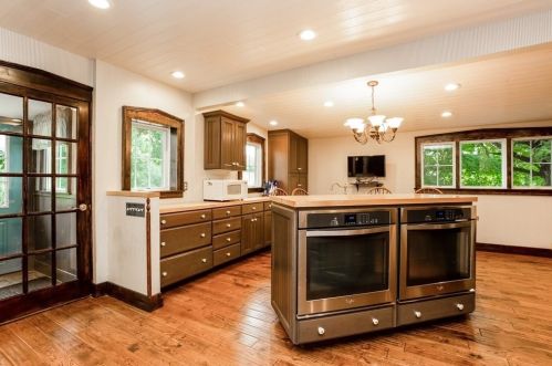 807 Main St, Agawam, MA 01001-2527