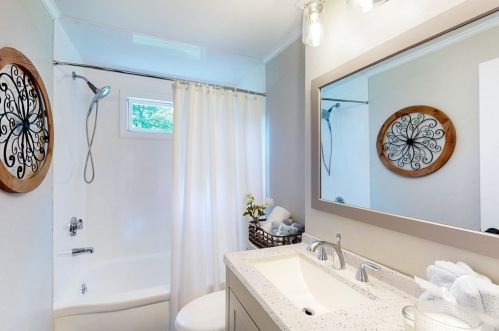 267 Sandy Hill Dr, Marshfield MA  02050-2708 exterior