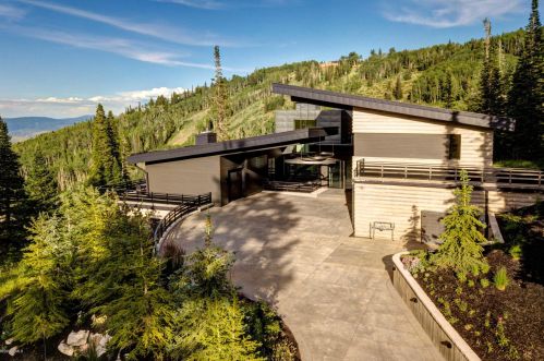 143 White Pne Cyn Rd, Park City UT 84060-6505 exterior