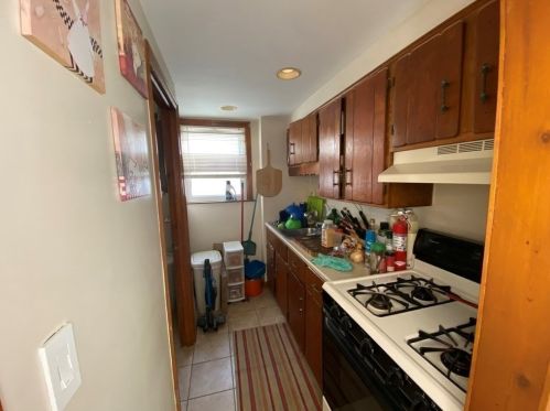 199 Mason St, Fall River MA 02723-2438 exterior