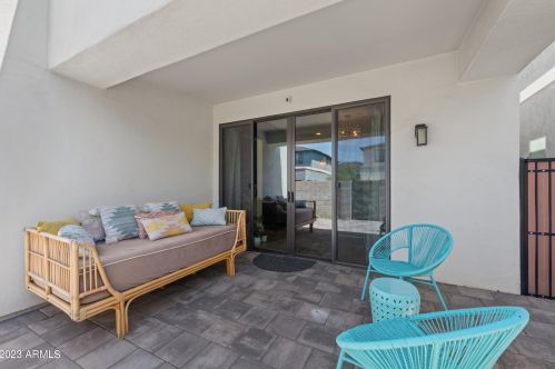 3128 Cheryl Dr, Phoenix AZ 85028-2329 exterior