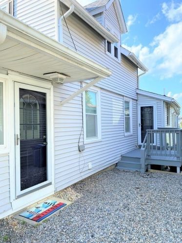 70 Spring St, Quincy, MA 02169-3843