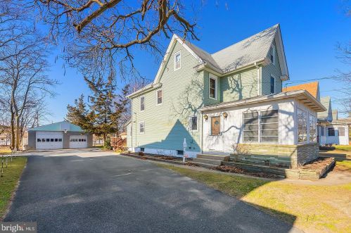 540 Delaware St, West Deptford, NJ 08096-1514