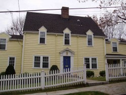154 Langdon St, Newton, MA 02458-2516