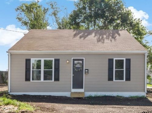 72 Doolittle Ct, Fall River, MA 02725-2719