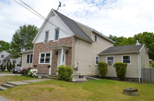 205 Oak Hill Ave, Seekonk MA  02771-1004 exterior