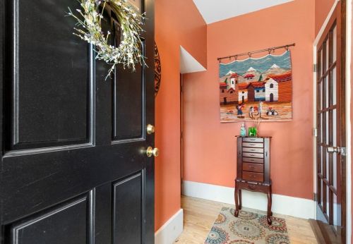 161 Winnisimmet St, Chelsea, MA 02150-2745