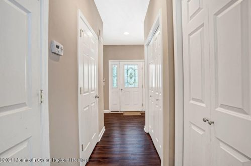 438 Freehold Rd, Jackson Twp NJ 08527-4631 exterior