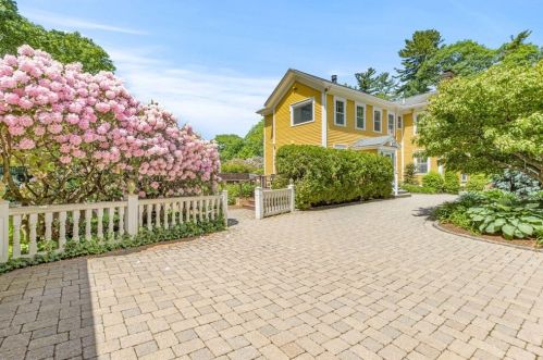 550 Beacon St, Newton MA 02459-2024 exterior