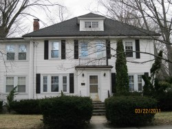 17 Grant Ave, Newton, MA 02459-1308