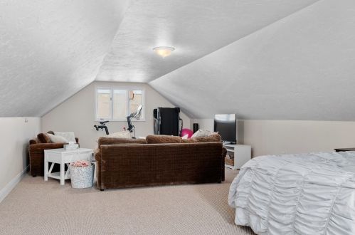 79 Hamden Cir, Quincy MA 02170-2101 exterior