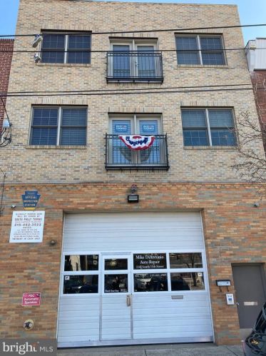 1141 11th St, Philadelphia PA  19147-4601 exterior