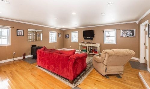 467 Washington St, Hingham MA 02061-2060 exterior