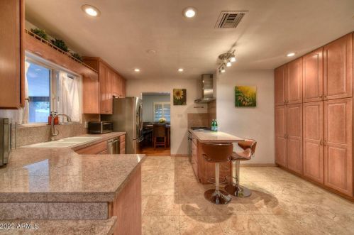 4011 40th Pl, Phoenix AZ  85018-5206 exterior