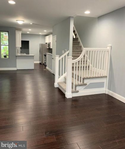 5859 6th St, Philadelphia, PA 19120-1302