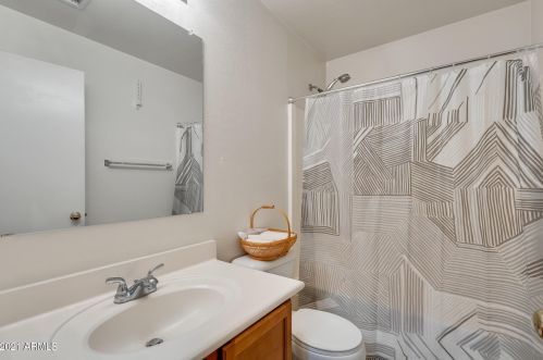 3127 Alta Vista Rd, Phoenix AZ 85041-5211 exterior