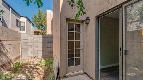 5035 17th Ave, Phoenix AZ  85015-3300 exterior