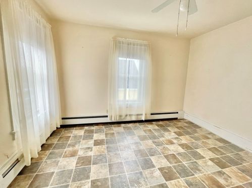 646 Pequoig Ave, Royalston MA 01331-1502 exterior