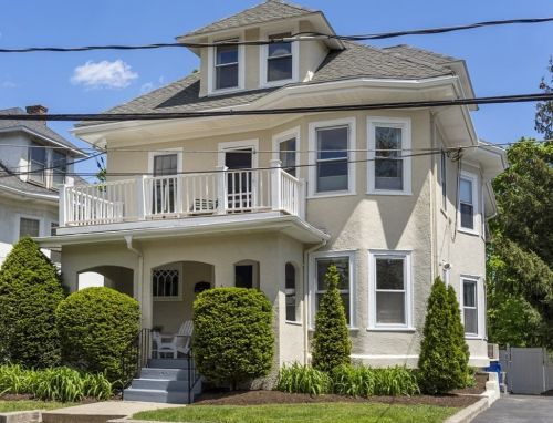 22 Harrington St, Newton MA  02460-1526 exterior