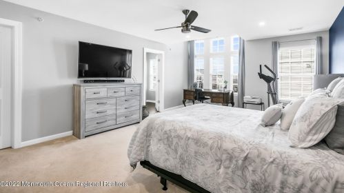 42 Kyle Dr, Tinton Falls NJ  07712-7536 exterior