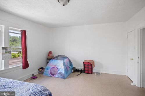 1943 Cooper St, West Deptford NJ 08096-3810 exterior